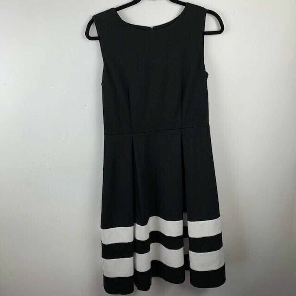Calvin Klein Womans Dress Size 6 Black White Round Neck Short Sleeve Fit Flare
